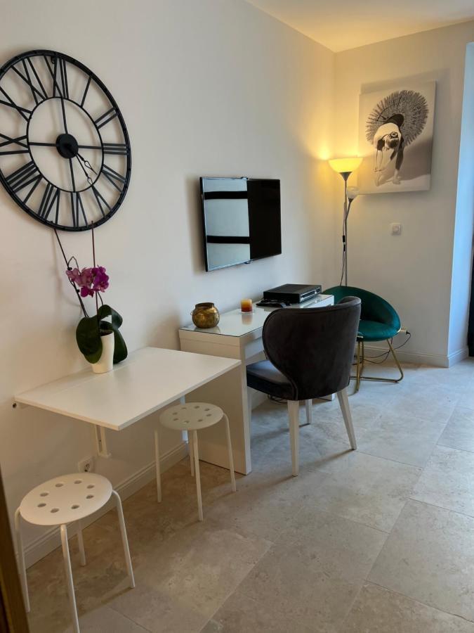 Rose Downtown Apartment Podgorica Exterior photo